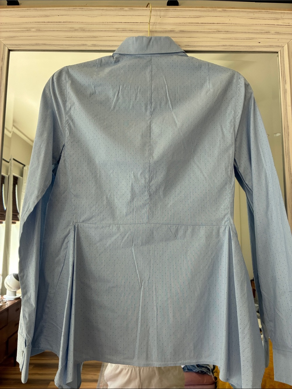 ✨CLOSET CLEAROUT✨Akris Punto dot poplin button-down with side inserts Size 4 - Picture 8 of 8